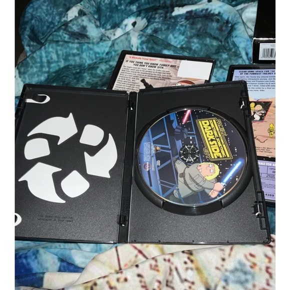 The Family Guy Star Wars Trilogy (DVD) - Picture 9 of 16